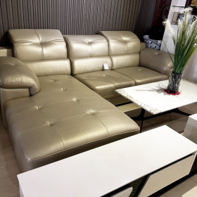 Sofa góc L sáng màu Bạc ánh kim lấp lánh, toát lên vẻ đẹp tinh khôi đại diện cho sự quý phái